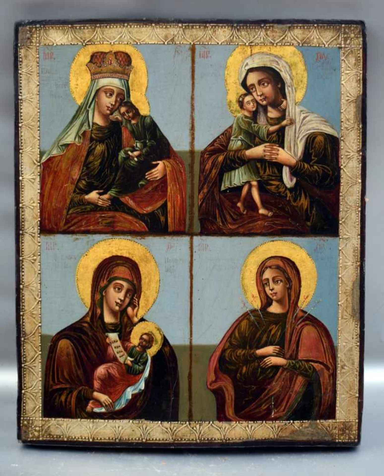 Vier Mutter Gottes Darstellungen Öl/Holz, mit kyrillischen Schriftzeichen, verzierter Rand, 29 X