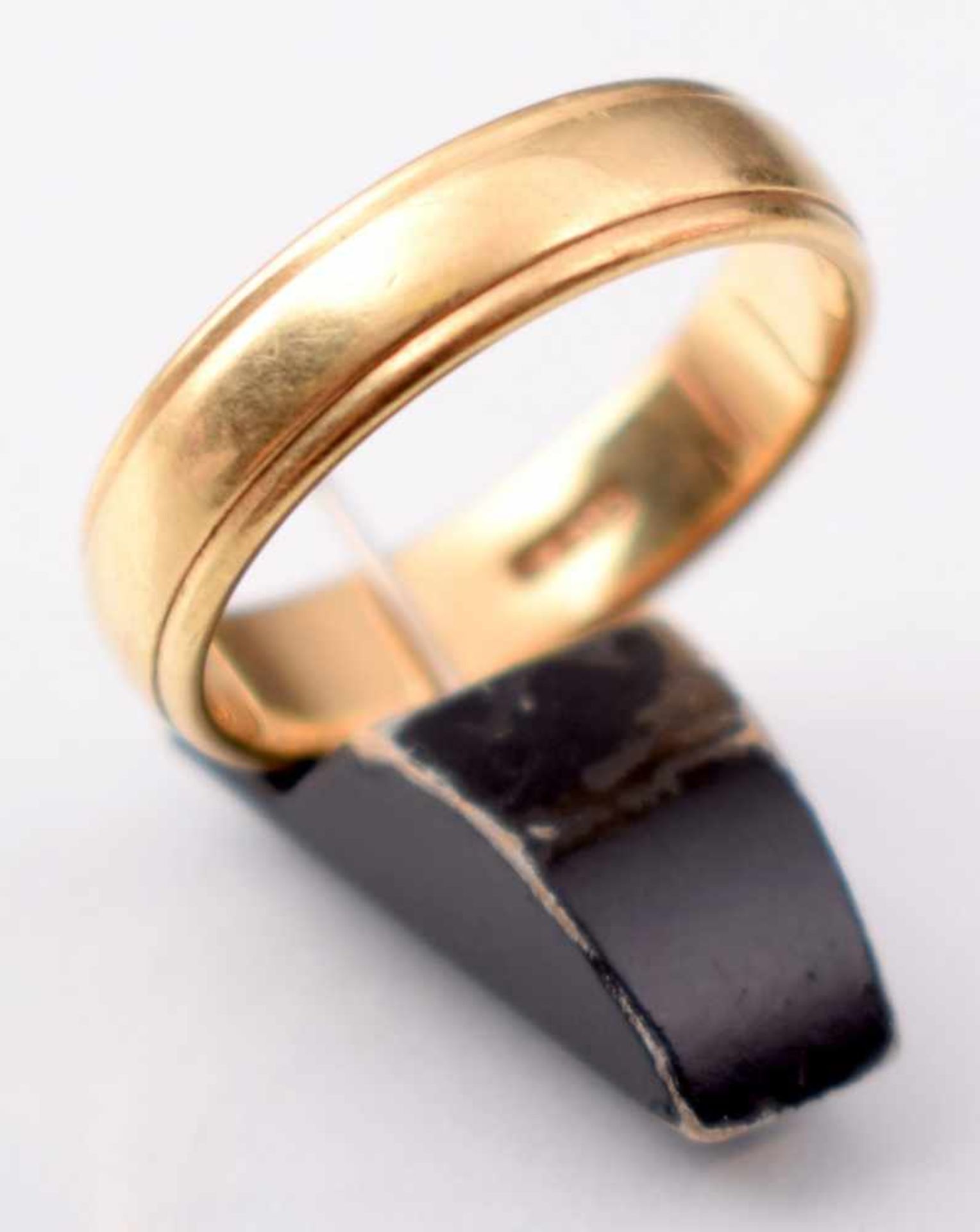 Ehering 14 kt. Gelbgold, graviert, RG 54