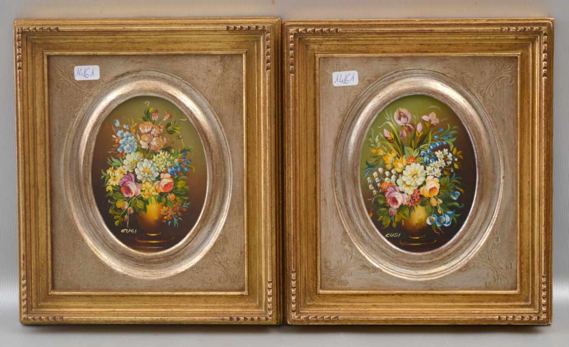 Unbekannter Maler 20. Jh., paar ovale Blumenstilleben, Öl/Malpappe, u.l.sign., 9 X 12 cm,