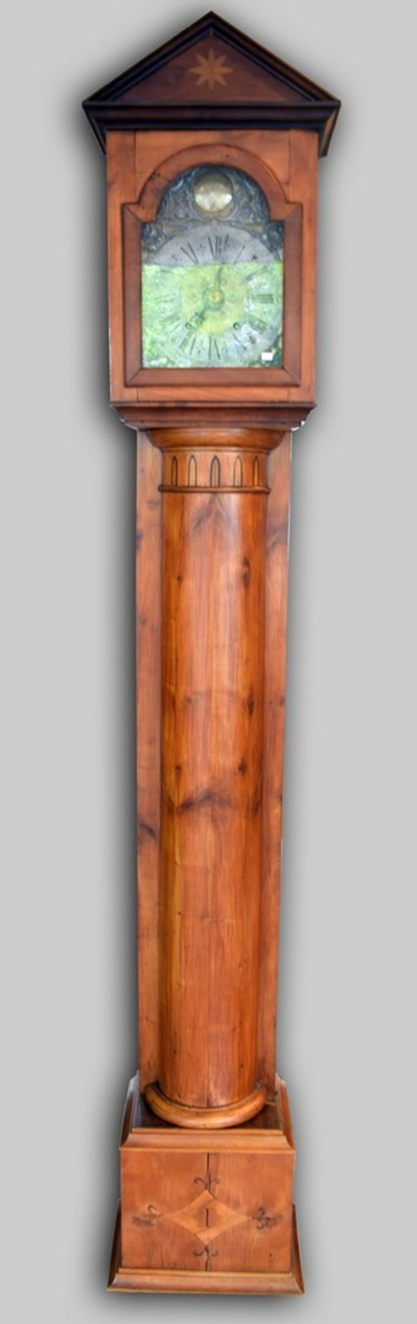 Biedermeier-Standuhr Kirschbaumkorpus, kantiger Sockel, halbrunder Säulenschaft zum öffnen, kantiges