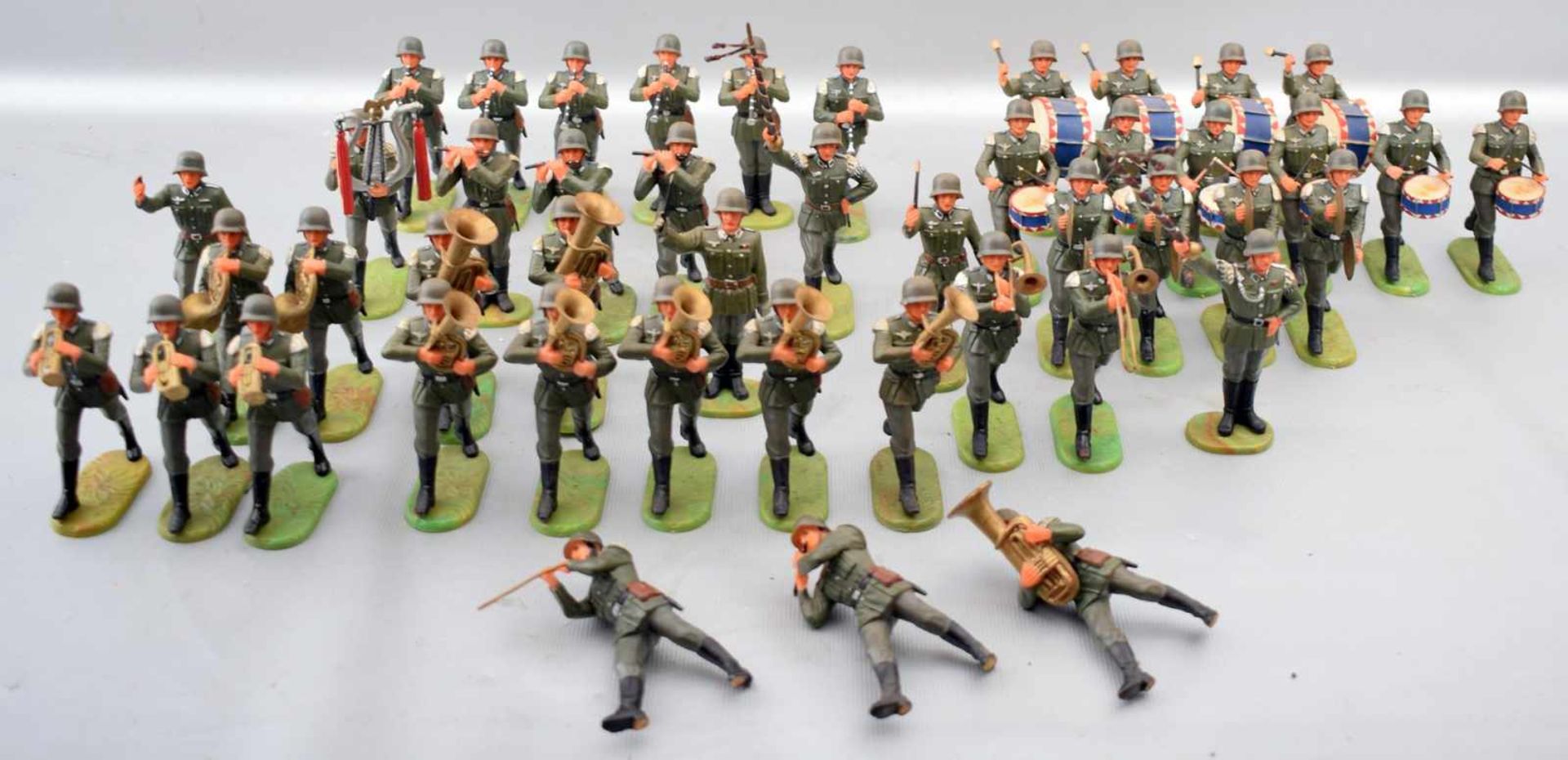 Militär-Muskikapelle 45 Elastolinfiguren, H ca. 7 cm, 70er Jahre