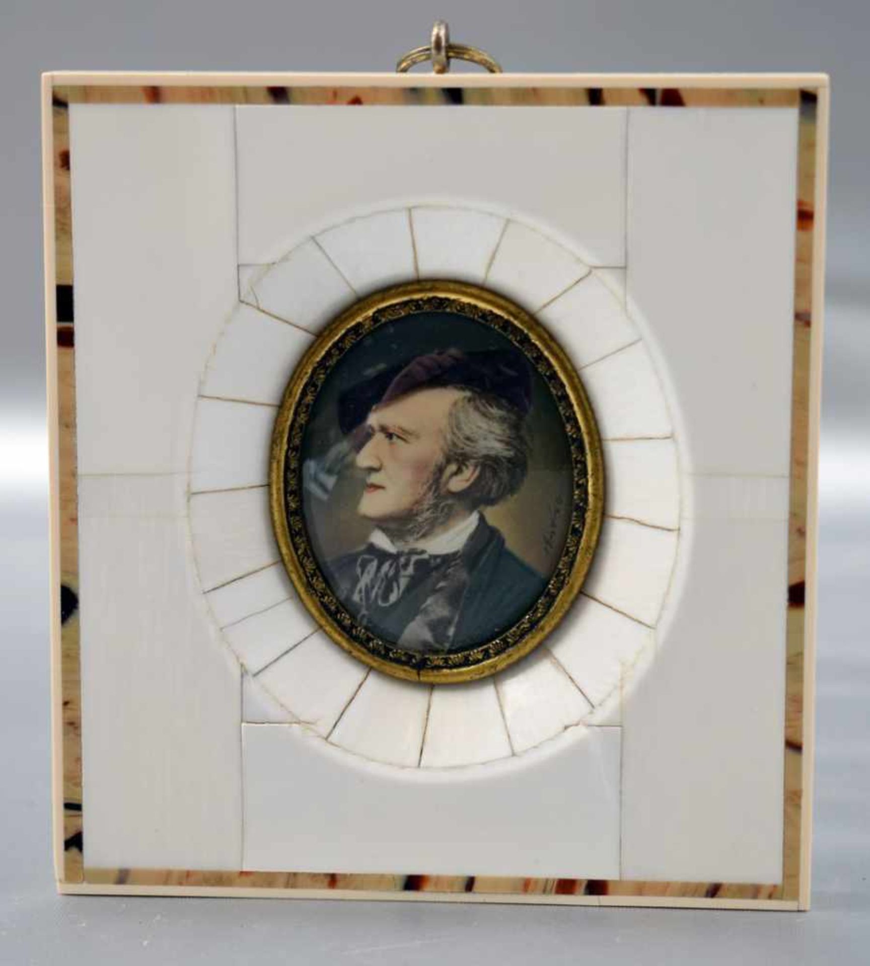 Portrait Richard Wagner Öl/Bein, im elfenbeinfarbenen Rahmen, 10 X 11 cm