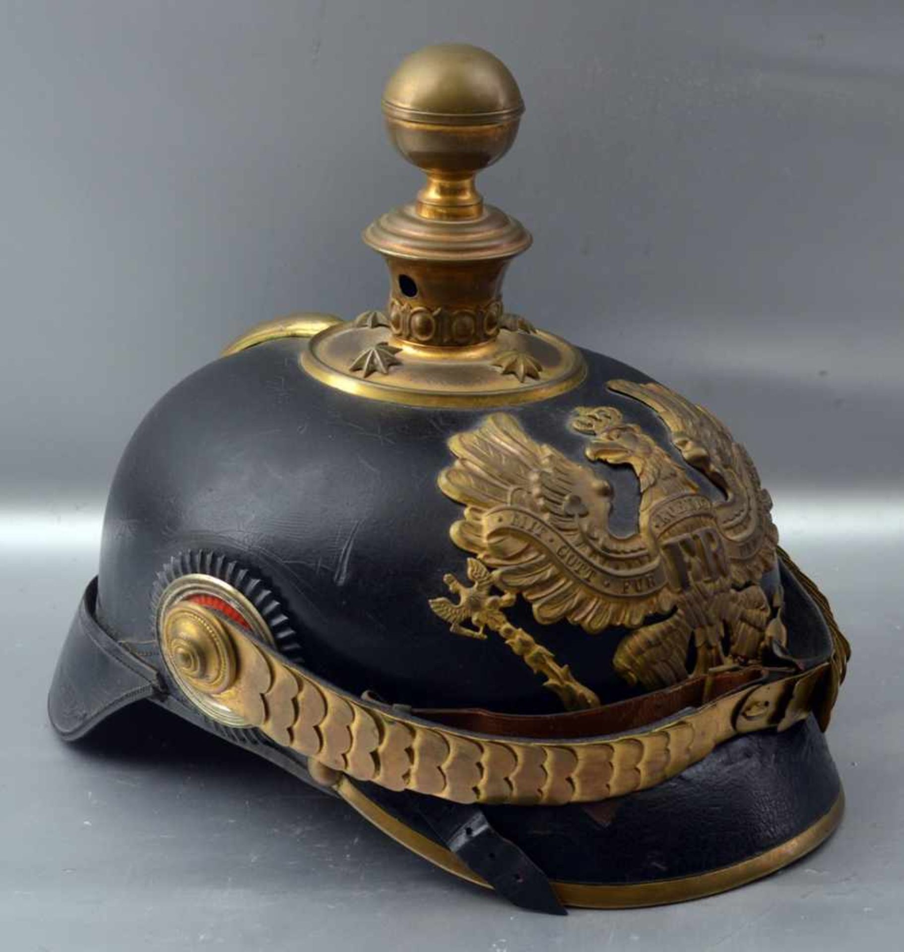 Preußische Pickelhaube Mannschaftshelm, mit Adler und Schuppenkette, 19. Jh.