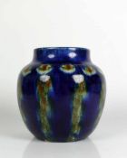 Festersen-Vase (Berlin, ca. 1910) Dekor "Pfauenauge"; runder Korpus mit leicht eingezogenem Hals;