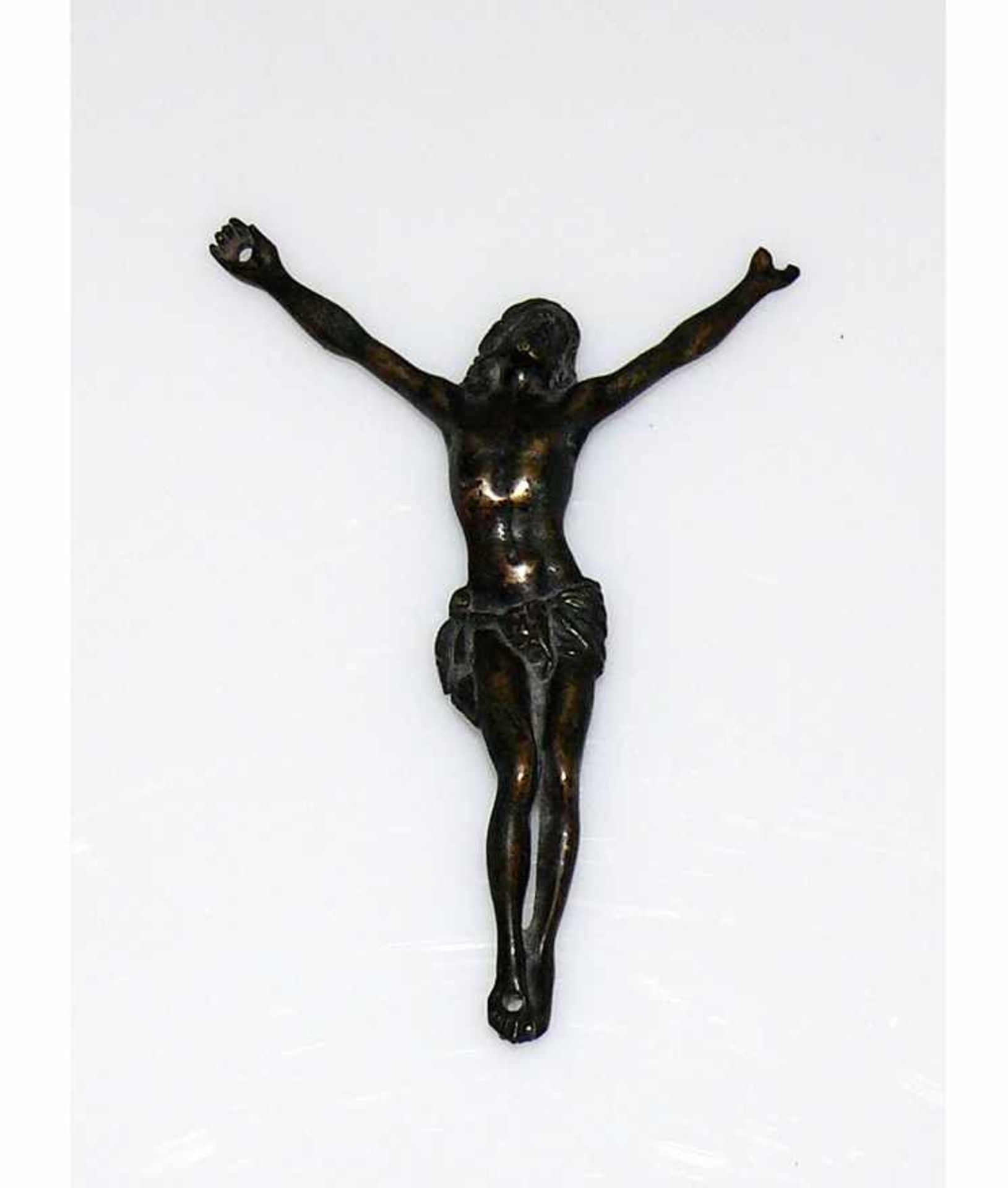 Christuskorpus (wohl 16.Jh.) Bronze mit alter Vergoldung; Füße u. Hände mit Kreuzlöcher (eine Hand