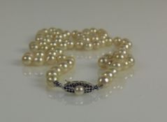 Perlenhalskette Zuchtperlen; D: je ca. 6 mm; Verschluss in 14ct WG; L: ca. 65 cm