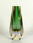 MURANO-Vase (2.H.20.Jh.) dickwandiges, farbloses Glas mit grün/gelbem Unterfang; H: 19 cm