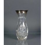 Vase geschliffenes, farbloses Glas; Silber 800 Rand-Montage; H: 17 cm; D: 7 cm