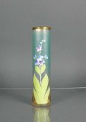 Vase (um 1900) zyl. Form; hellblau verlaufender Dekor mit Blütenmalerei in Email; Goldrand; H: 19