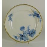 Teller (Meissen, um 1900) blauer Blütendekor mit gewelltem Goldrand; bl. Schwertermarke, I. Wahl; D: