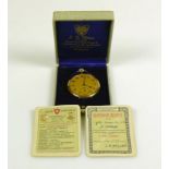 Taschenuhr (um 1920) 14ct GG; Staubdeckel Metall; cremefarbenes Emailziffernblatt mit arab. Anzeige;