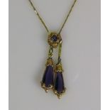 Collier (19.Jh.) 2 tropfenförmige Amethysten in Schaumgoldfassung u. verg. Kette; Aufhängung