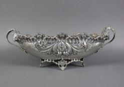 Jardiniere (20.Jh.) Silber 800; ovale Form; Wandung, Rand und Henkel mit floralem Dekor; auf 4
