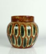 Festersen-Vase (Berlin, ca. 1910-20) Dekor "Schwammdekor" in grün und braun; kugelförmiger Korpus