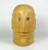 Hauser, Erich (1930 Rietheim/Tuttlingen - 2004 Rottweil) "Kopf mit Maske"; Holz; am unteren Rand