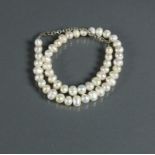 Barock-Perlenhalskette Perlen-D: ca. 6-9 mm; Verschluss Silber 925; L: variabel durch Ösenkette