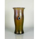 Vase (CZE) zylindrischer, leicht taillierter Korpus; Wandung mit Pfauenaugen-Dekor; silber-gelb