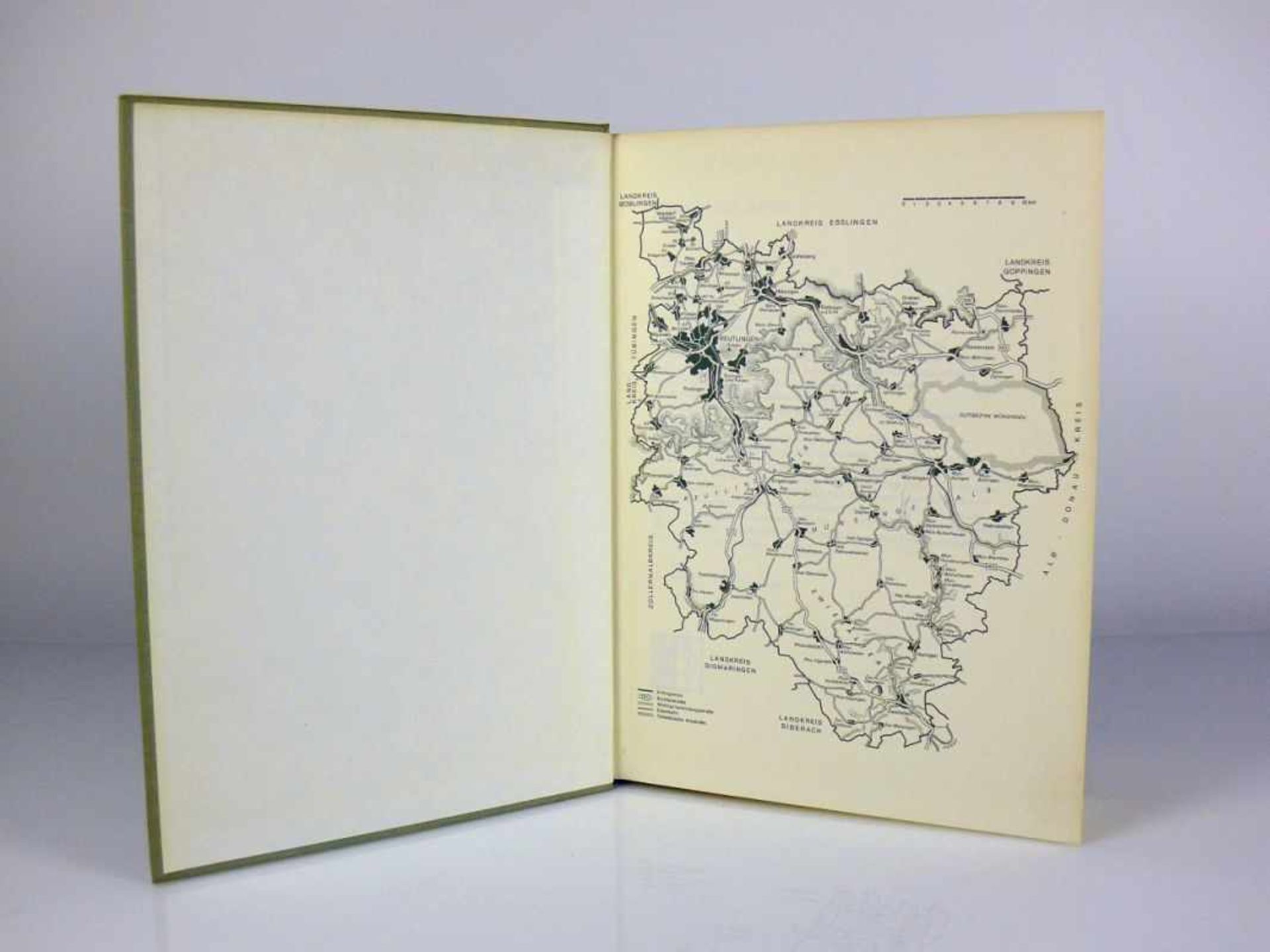 Der Kreis Reutlingen Konrad Theiss Verlag, Stuttgart und Aalen; 1975; reich illustriert - Bild 2 aus 2