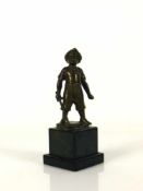Jaeger, Gotthilf (1871 - 1933) "Kleiner Junge"; stehend mit Schwert in der Hand; Bronze, braun
