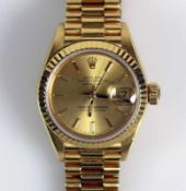 ROLEX-Damenarmbanduhr "Date Just"; Gehäuse und Armband in 18ct GG; Automatik; Saphirglas;