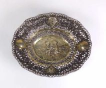 Zierschale (um 1900) Deutsch, Silber 800; ovale Form mit floral durchbrochenem Blütendekor; im