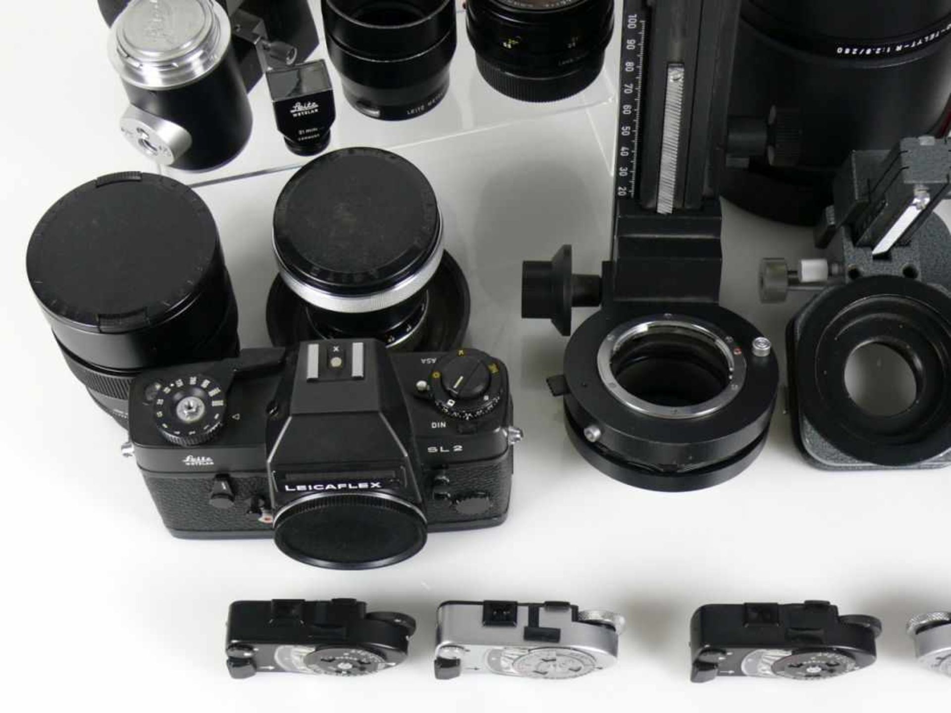 LEICA-Sammlung Teil II 2 Kameras; Leicaflex SL2 und Leica CL; mit div. Objektiven und weiterem - Bild 3 aus 6