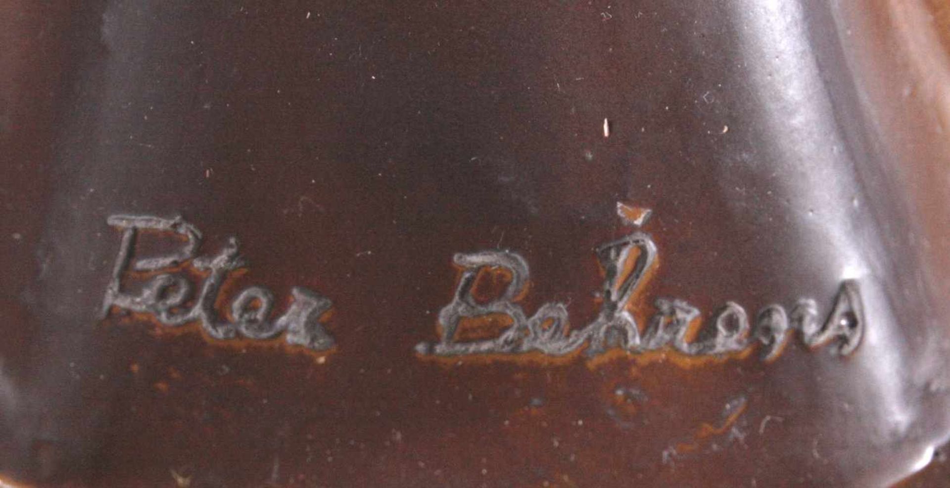 Peter Behrens 1868-1940Figürliche Tischleuchte, Entwurf 1898, Lampenfuß auspatinierter Bronze, in - Bild 6 aus 7