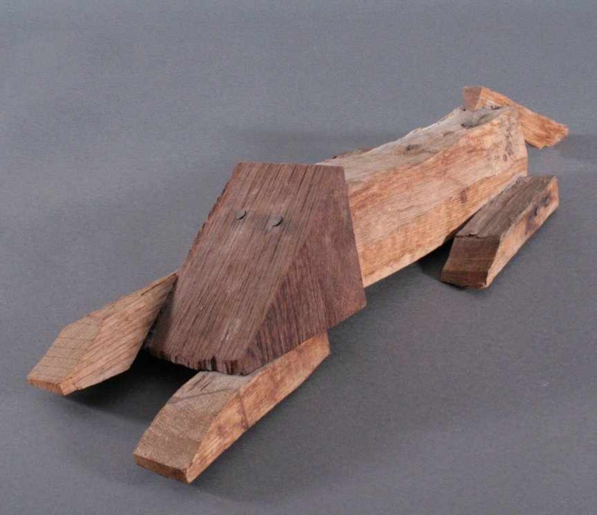 Bernhard, Franz 1934-2013Hunde-Skulptur aus Holz/Eisen, ca. 56 x 18 x 12 cm - Bild 3 aus 4