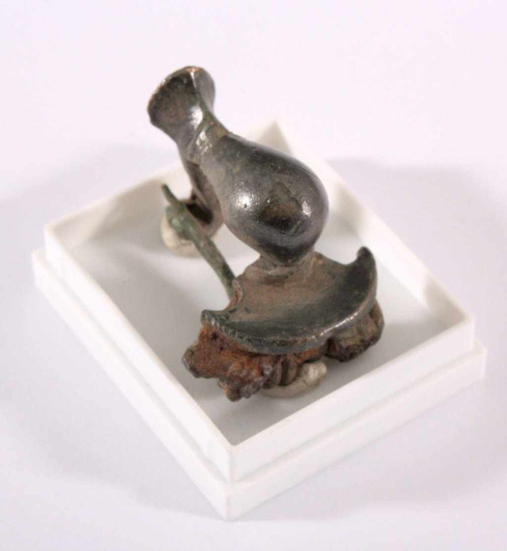 Römische Knie-Fibel aus Bronzeca. L-3,3 cm - Image 2 of 2
