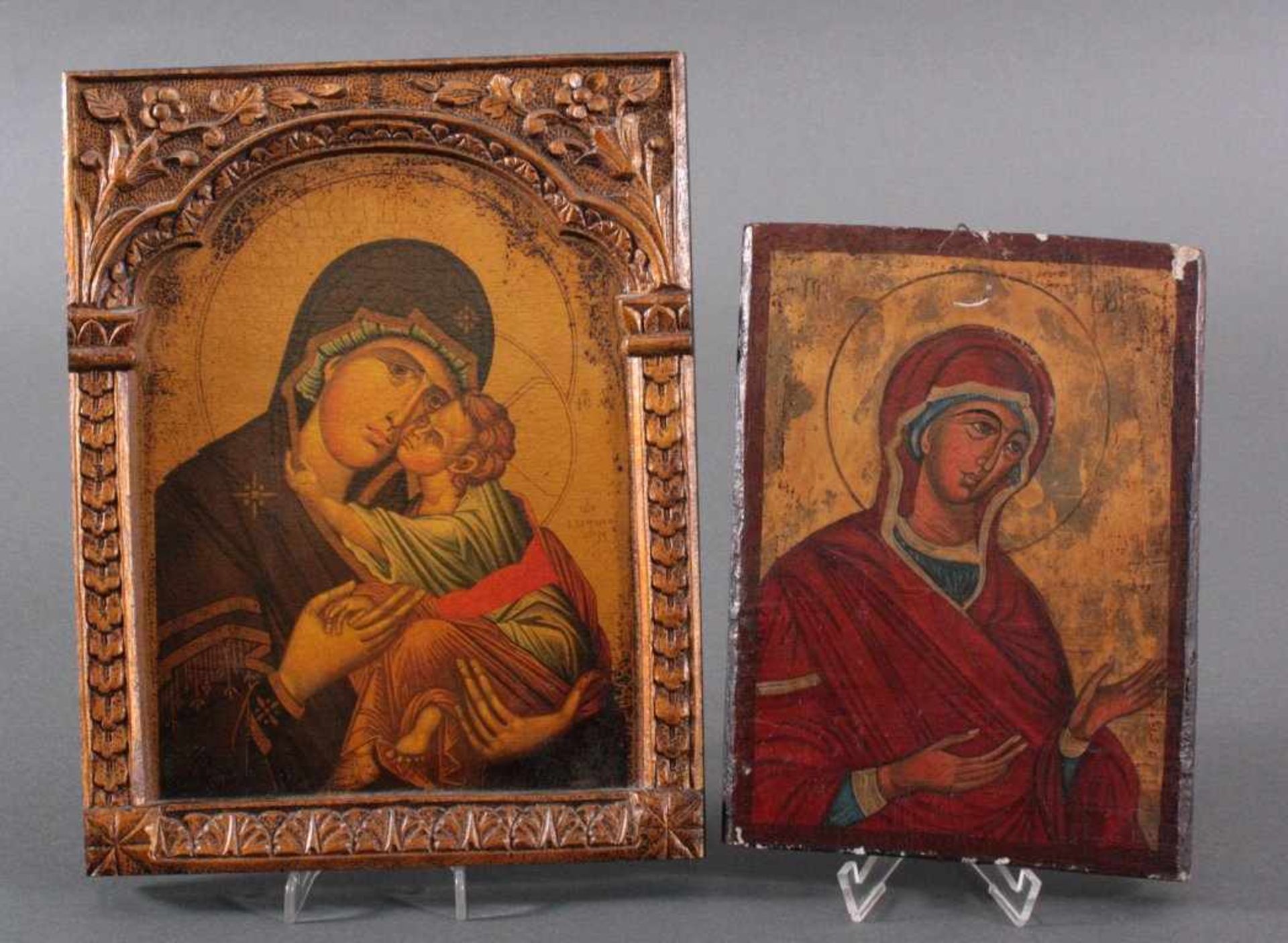 2 Ikonen1 wohl Faserplatte, die andere Holz, beides mal Maria alsMotiv, einmal mit Jesuskind.