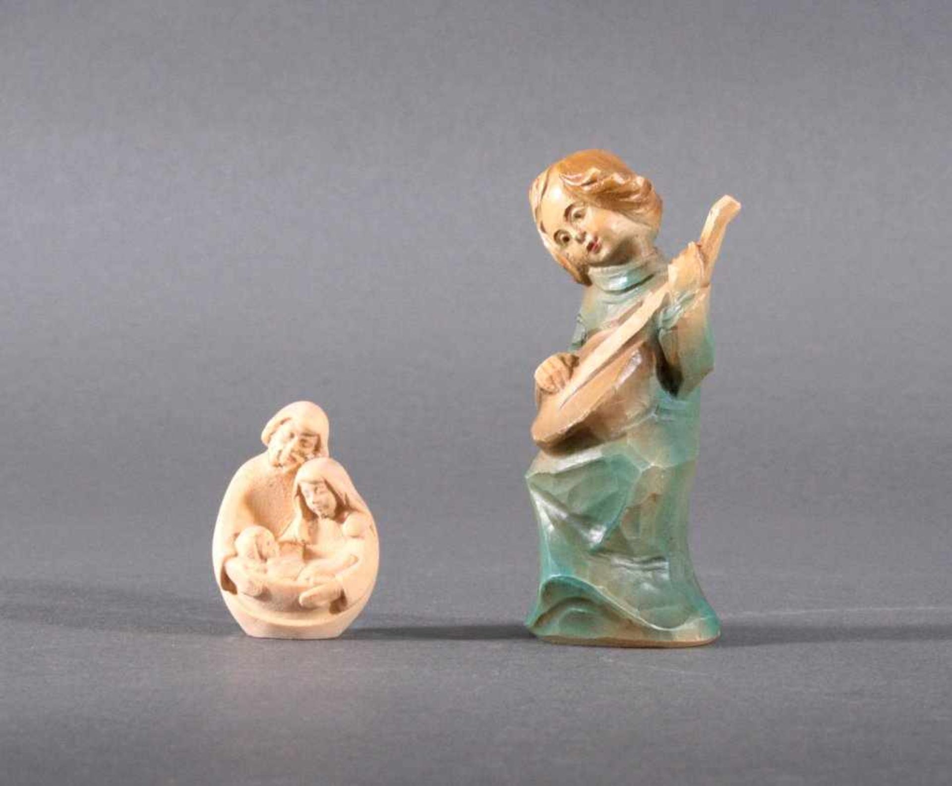 Religiöse Holzfiguren6 Holzfiguren, dabei eine Madonnenstatue mit Jesuskind, einmusizierender Engel, - Bild 5 aus 5