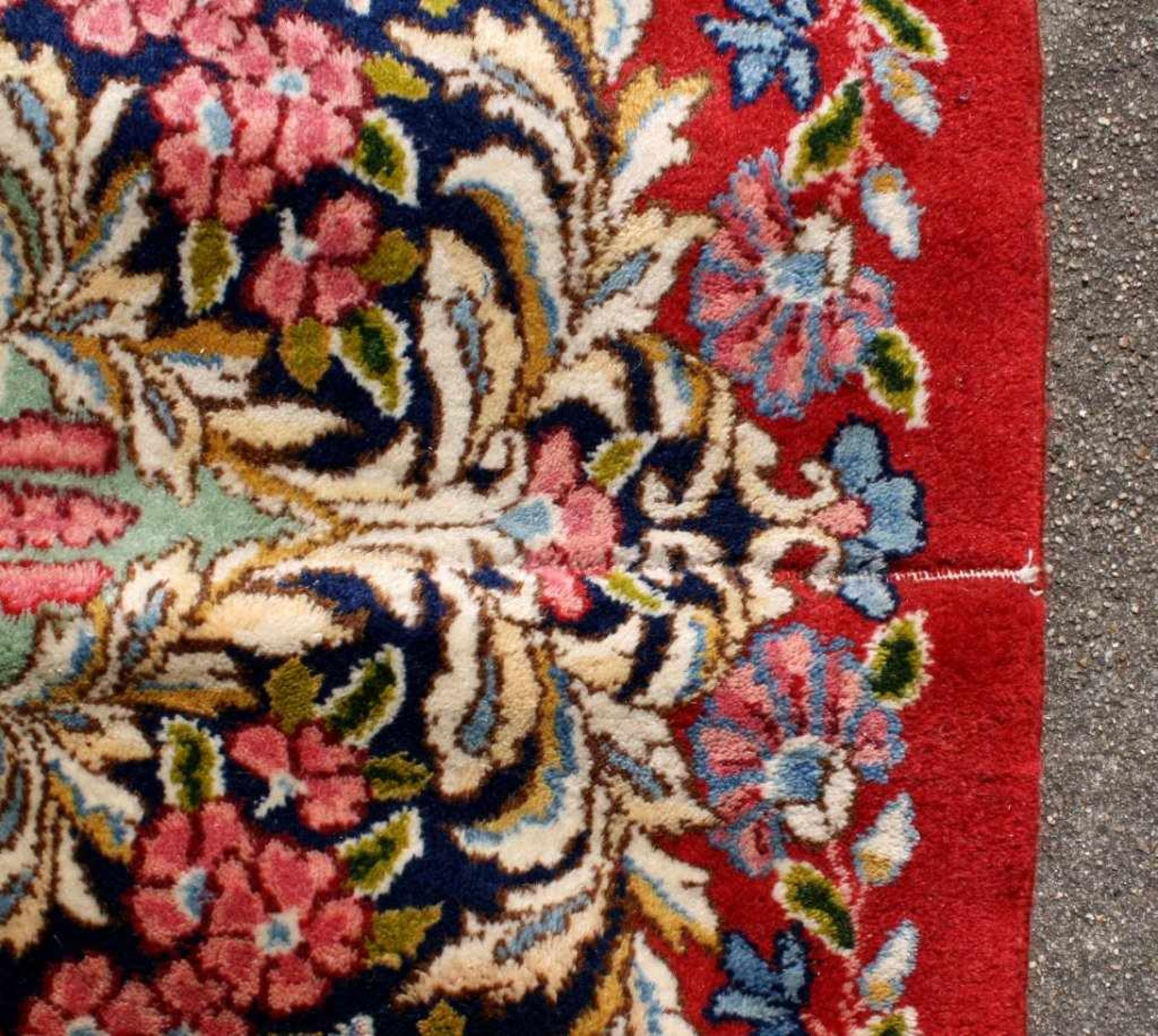 Großer Kirmanrotgrundig, florales Muster, Gebrauchsspuren, ca. 402 cm x315 cm - Bild 5 aus 6