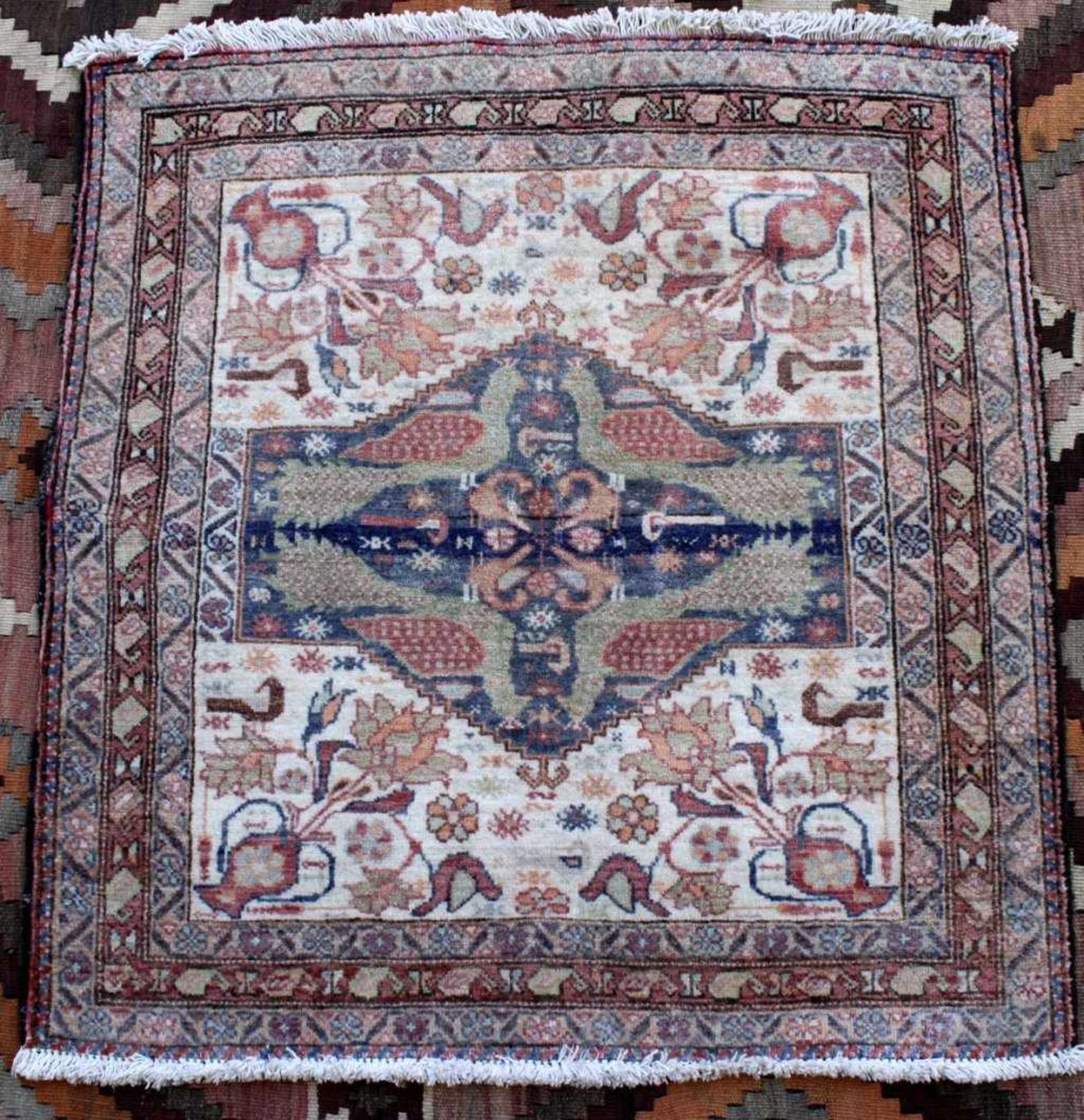 Antiker Orientteppich, Iranca. 75 cm x 72 cm, creme mit floralen Muster