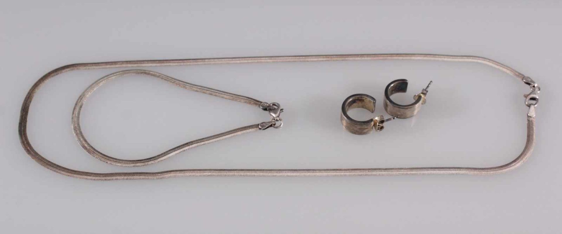 Halskette, Armband und Ohrstecker aus SterlingsilberLänge ca. 18 und 45 cm, gesamt 19 g