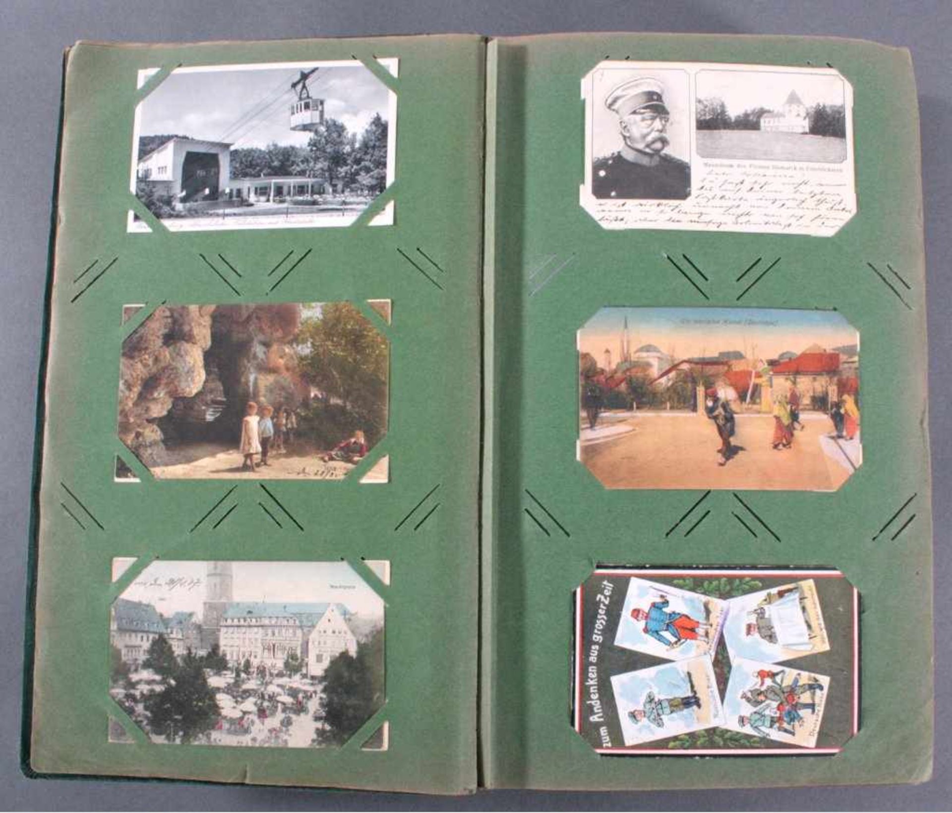 Prall gefülltes Album mit ca. 390 PostkartenBunte Mischung größtenteils um 1920/30 und älter, - Image 3 of 16