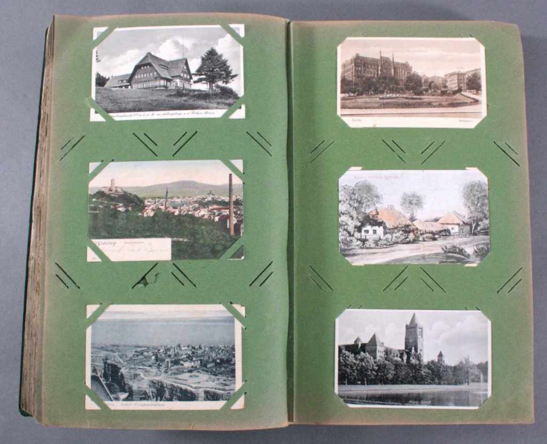 Prall gefülltes Album mit ca. 390 PostkartenBunte Mischung größtenteils um 1920/30 und älter, - Image 6 of 16