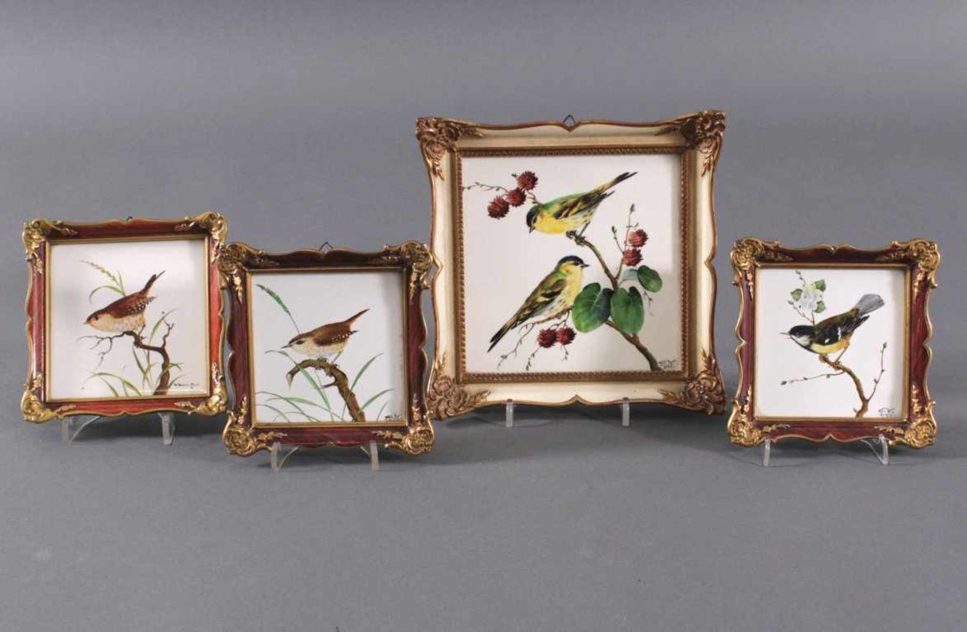 Rosenthal Wandbilder, 4 StückWeißporzellan mit unterschiedlichen Vogelmotiven, jeweilsunten rechts