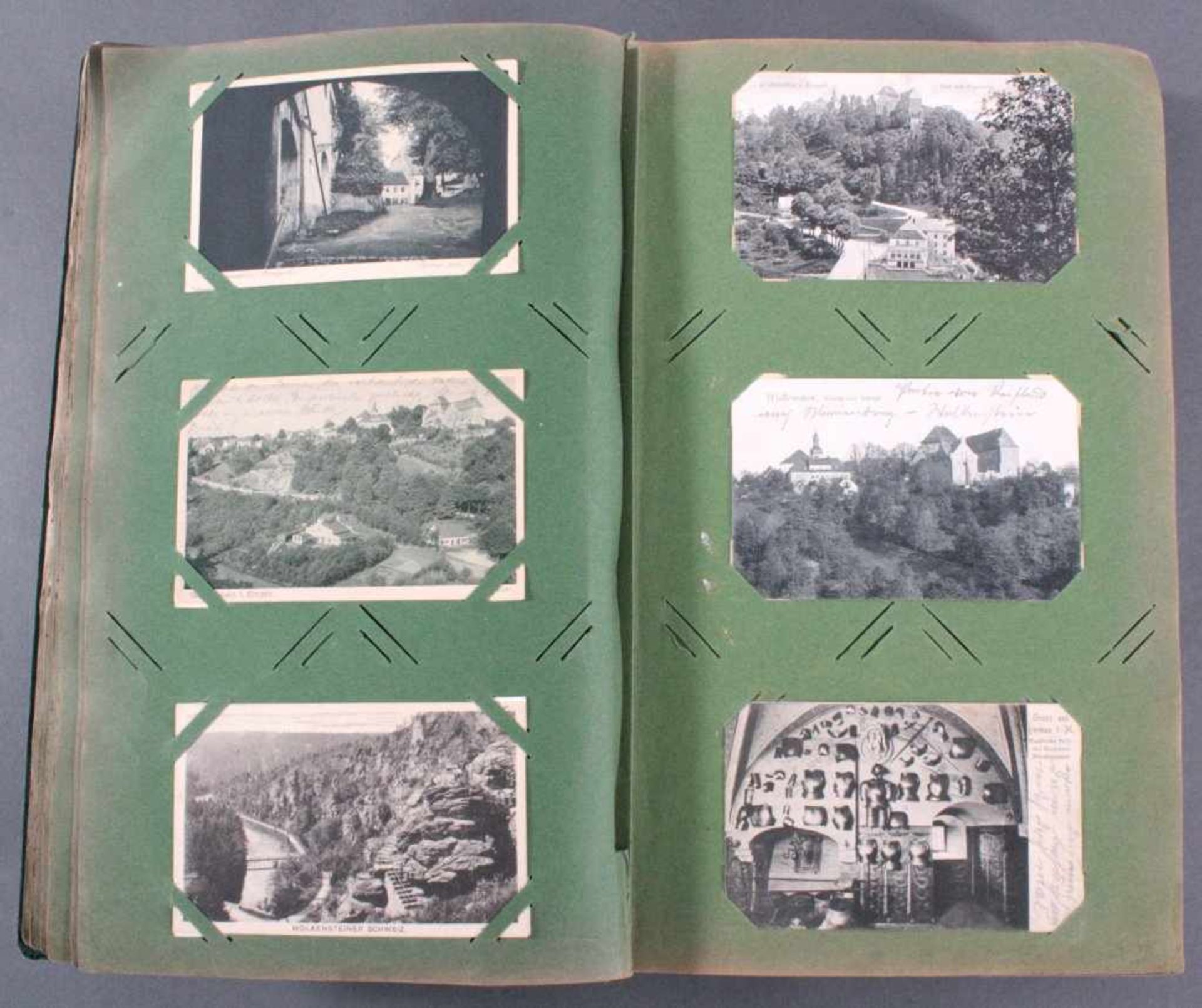Prall gefülltes Album mit ca. 390 PostkartenBunte Mischung größtenteils um 1920/30 und älter, - Image 5 of 16