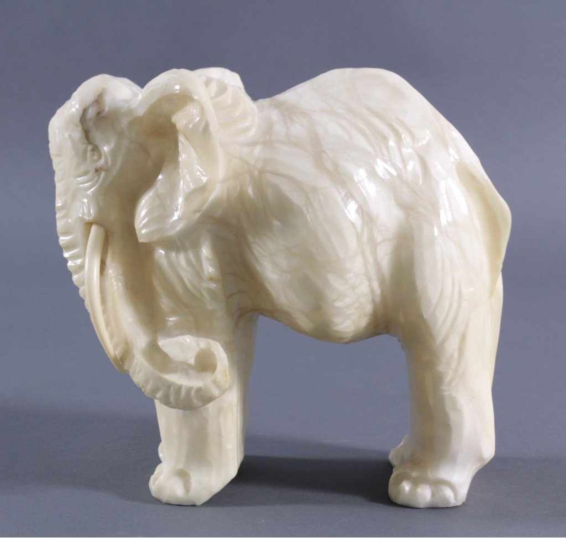 Marmorskulptur Elefantmit aufgsetzten Stoßzähnen aus Bein, ca. H- 24 cm, Gewichtca. 6 kg - Image 4 of 4