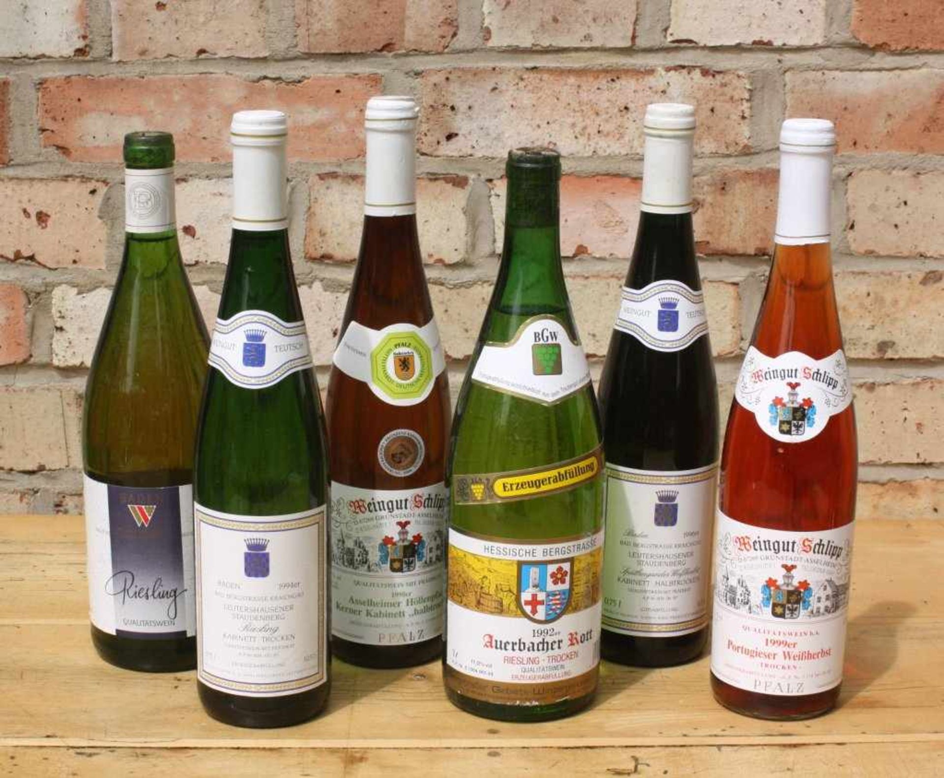 6 Flaschen Weißwein und 1 Flasche Rosé2x 1996er Leutershausener Staudenberg,