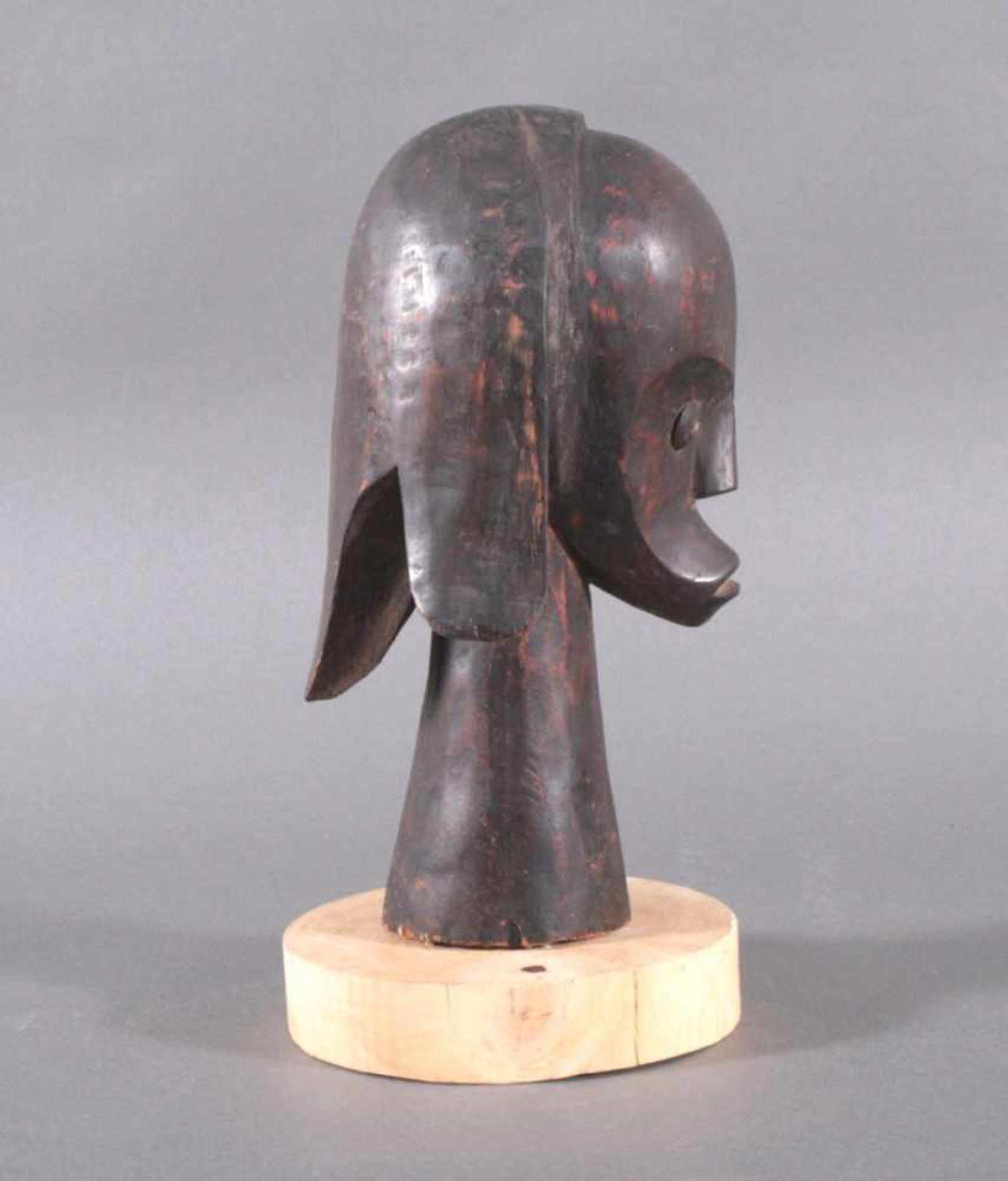 Hölzerner Kopf der Fang, Gabun 1. Hälfte 20. Jh.Hölzerner Kopf für den Byeri-Kult der Fang, auf - Bild 3 aus 3
