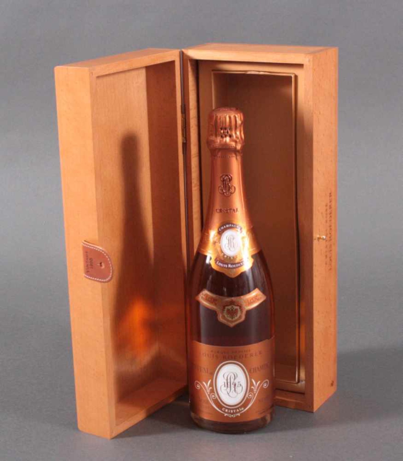 LOUIS ROEDERER CRISTAL Brut Rose Champagner 1995In edler Holzschatulle.Can not be send to the USA