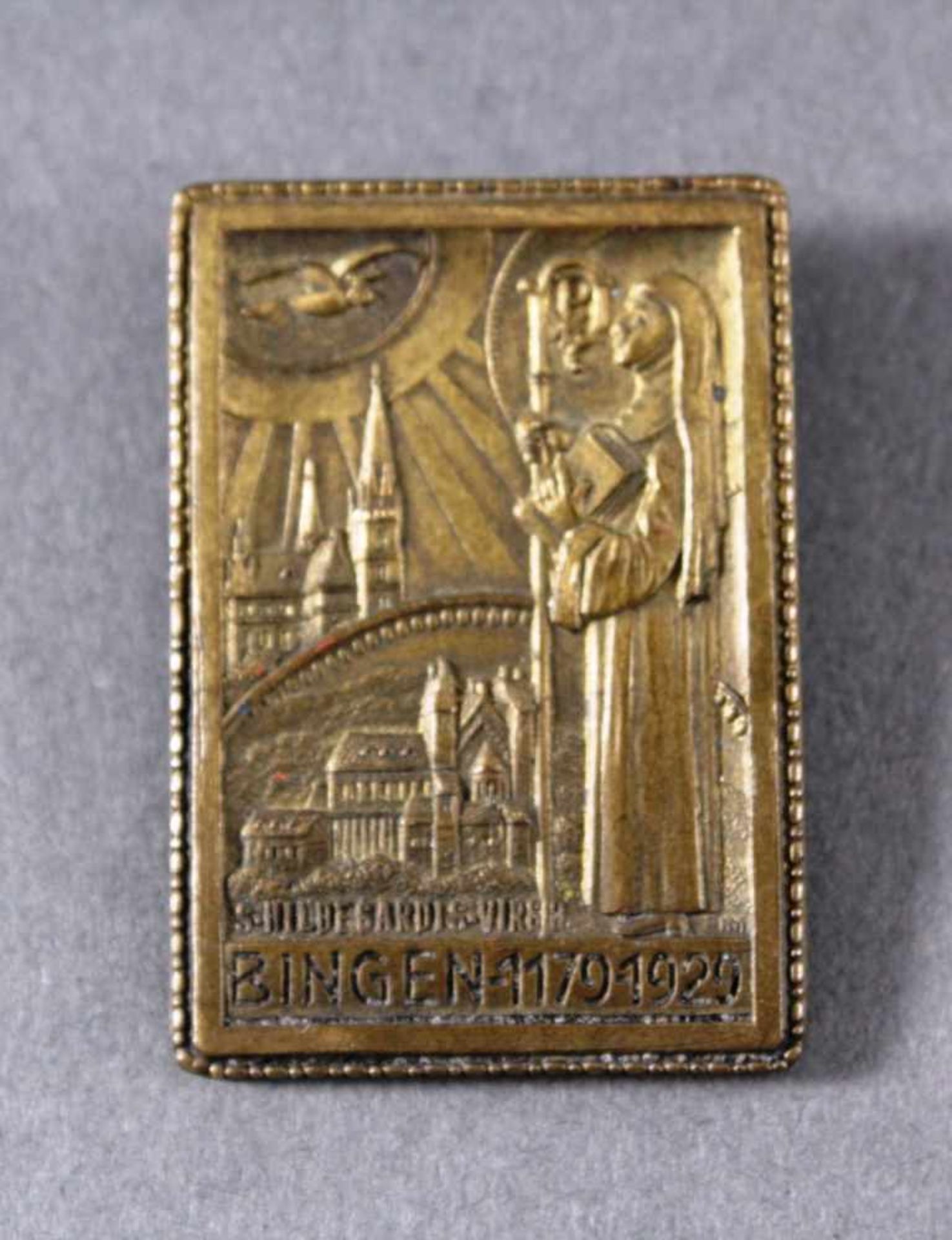 Andenken / Abzeichen 750. Todestag von Hildegard von BingenSchriftzug: "S. Hildegardis. S. Virgo",