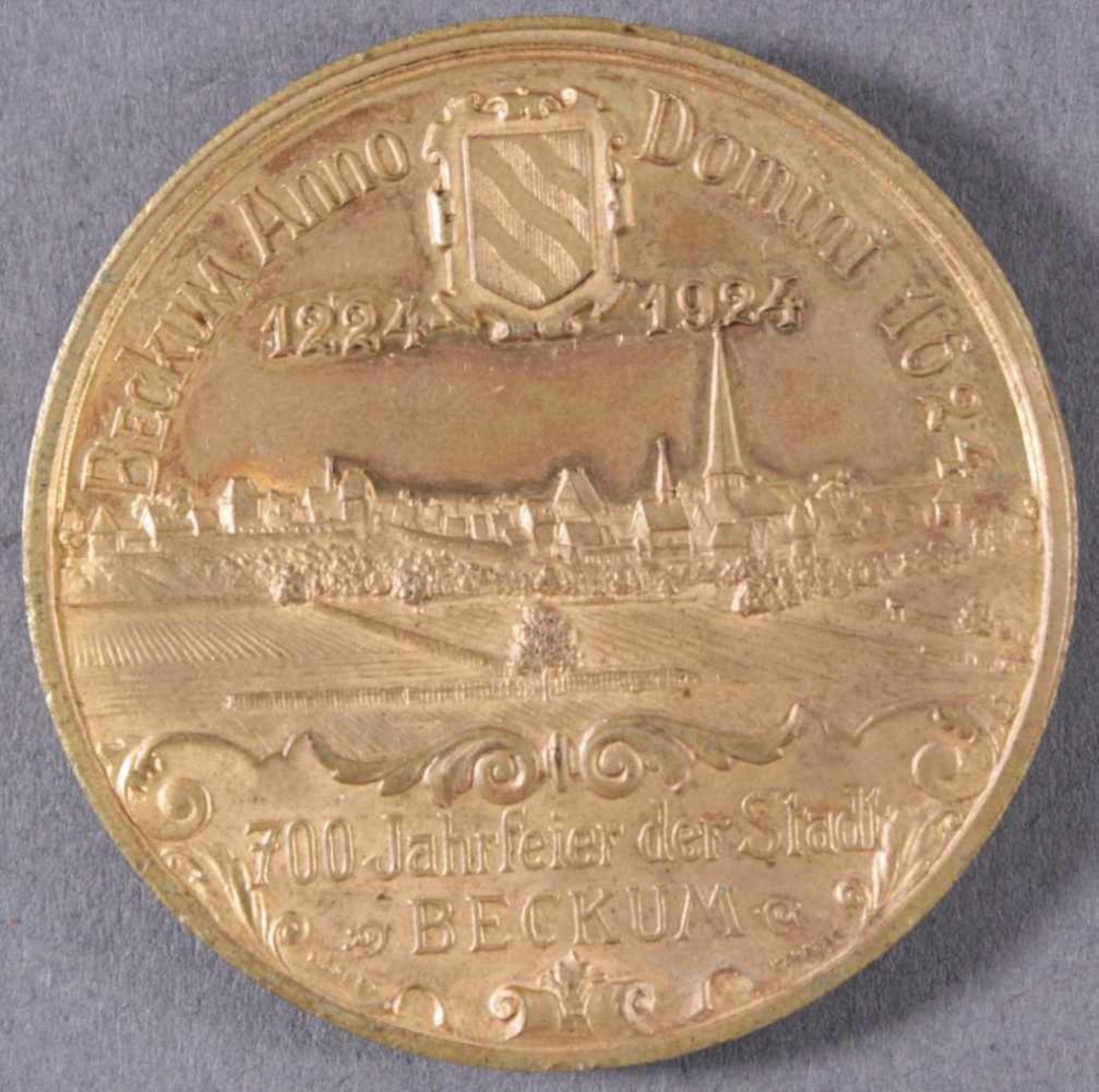 Medaille 700 Jahre Stadt Beckum 1924Mittelalterliches Motiv mit zeitgenössischen Spruch RS:Beckum