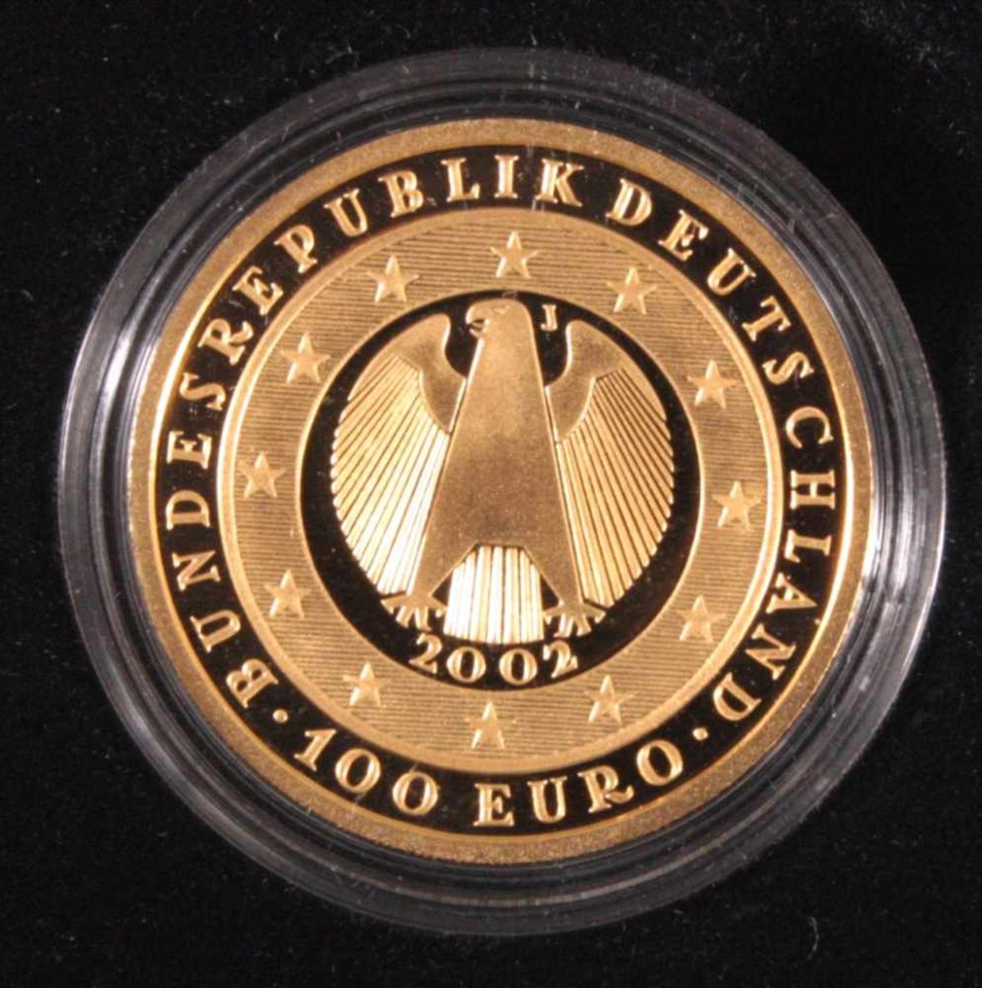 Erste deutsche Euro Goldmünze, 100 Euro9.Mai 2002 J, 999,9 Gold, Feingewicht 15,55 g,D- 28 mm, PP - Bild 2 aus 2