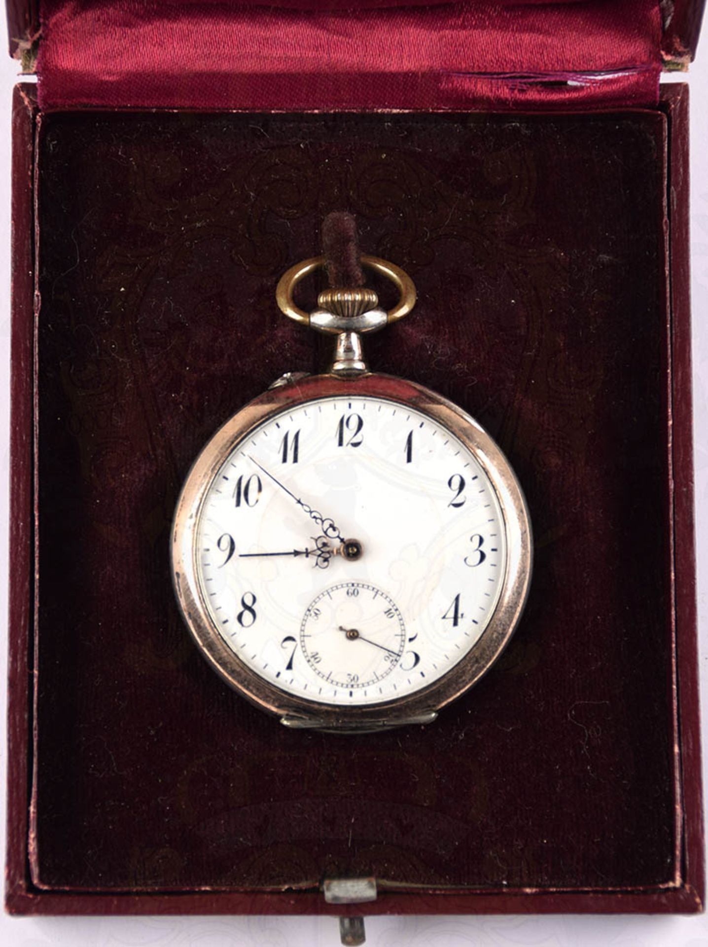 HERREN-TASCHENUHR, um 1900, punziert "800", Remontoir/10 Rubis, Uhrwerk läuft an, arab. Porzellan-