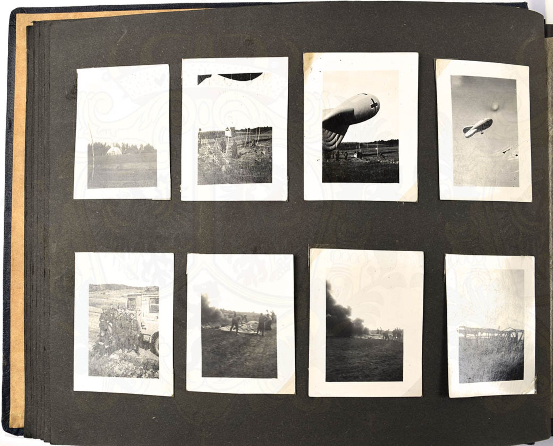 FOTOALBUM e. Angeh. des IR 70, ca. 160 Aufn. u. 11 Foto-AK, 1940-41, dabei: Besatzungsdienst in - Bild 3 aus 4