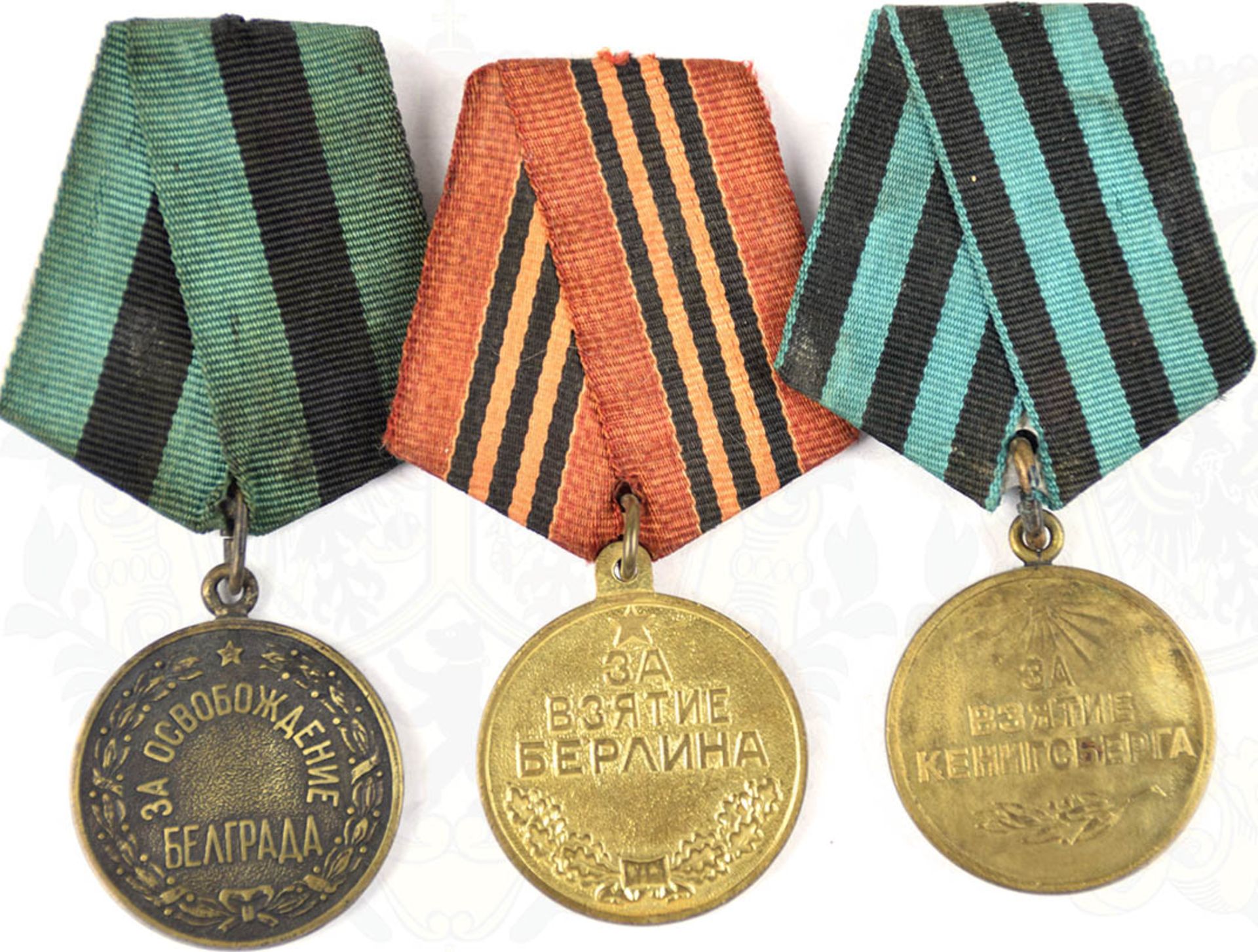 3 MEDAILLEN: "Medaille für die Befreiung Belgrads"; ".....Einnahme Königsbergs" u. "......