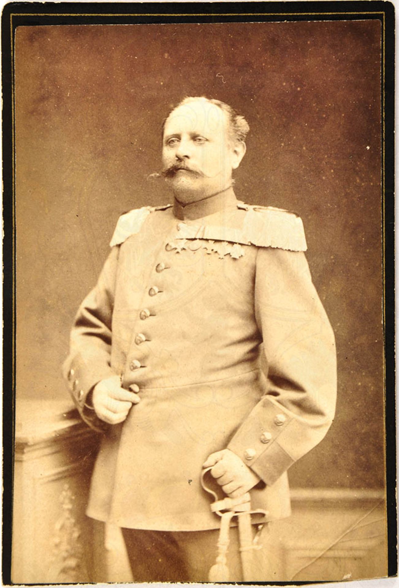 VISITFOTO OBERSTLEUTNANT EMIL PAULI, (um 1835-1887, sp. Kdr. d. Landwehr-Bez. München I),
