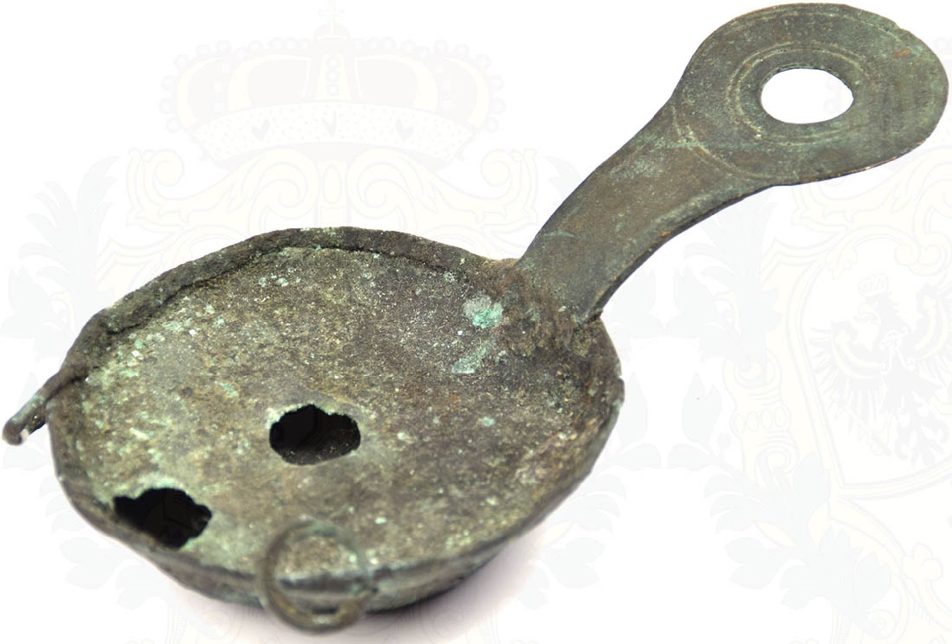 ÖLLAMPE, Kupfer/Bronze-Blech, starker Belag, 2 Ringe an Ösen f. Decken-Aufhängung, 14x8 cm <
